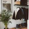 portant à vêtements argenté avec rangements chaussures et étagère en pin foncé 