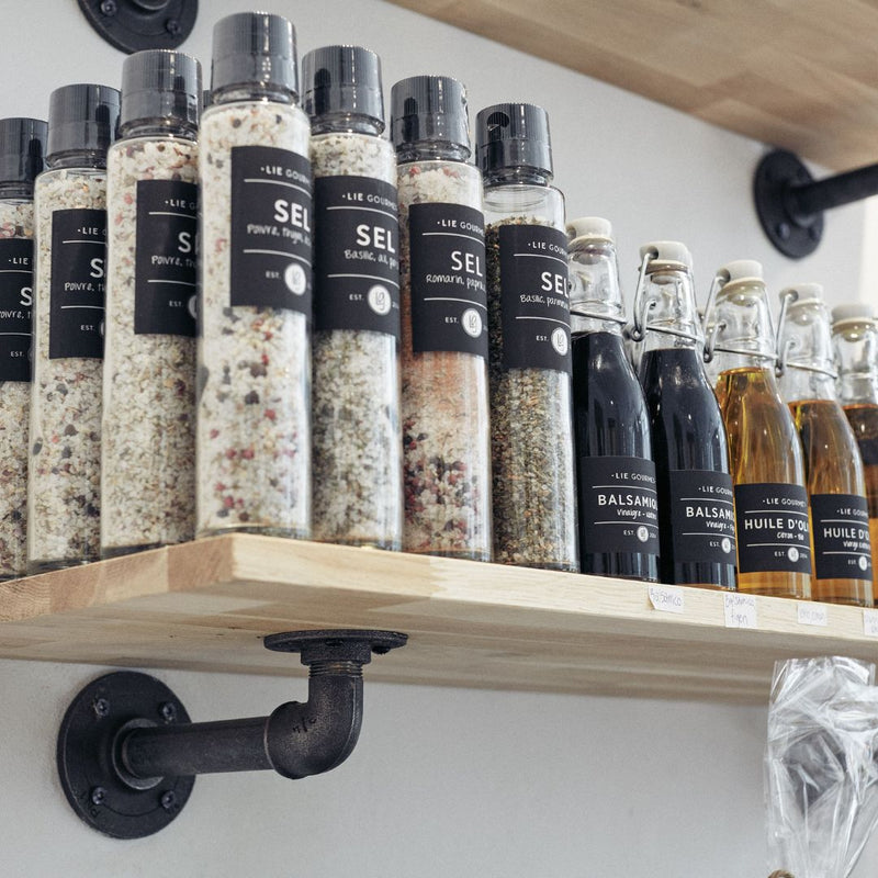 étagère pour ranger les épices dans votre cuisine 