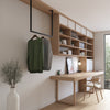 Tringle à vêtements carrée noir mat suspendue au plafond pour un coin bureau