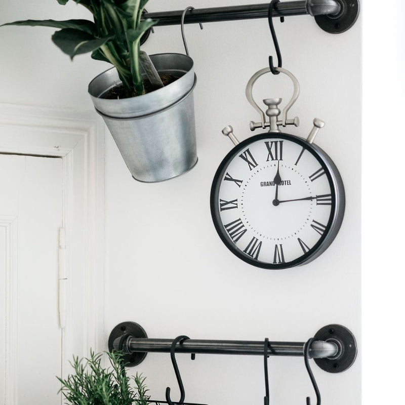 tringle en tuyaux acier noir pour suspendre les plantes