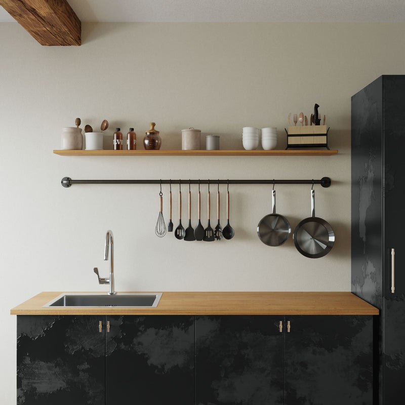 tringle noire pour suspendre les ustensiles de cuisine