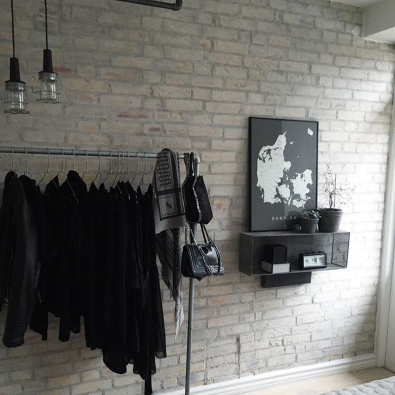 portemanteau argenté pour accrocher vestes, manteaux et sac à main