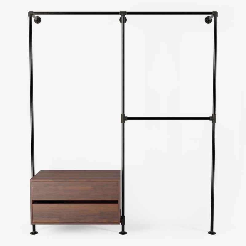 Solution de rangement Rackbuddy Walk-In en fer foncé composée de trois rails et d'une commode en chêne fumé